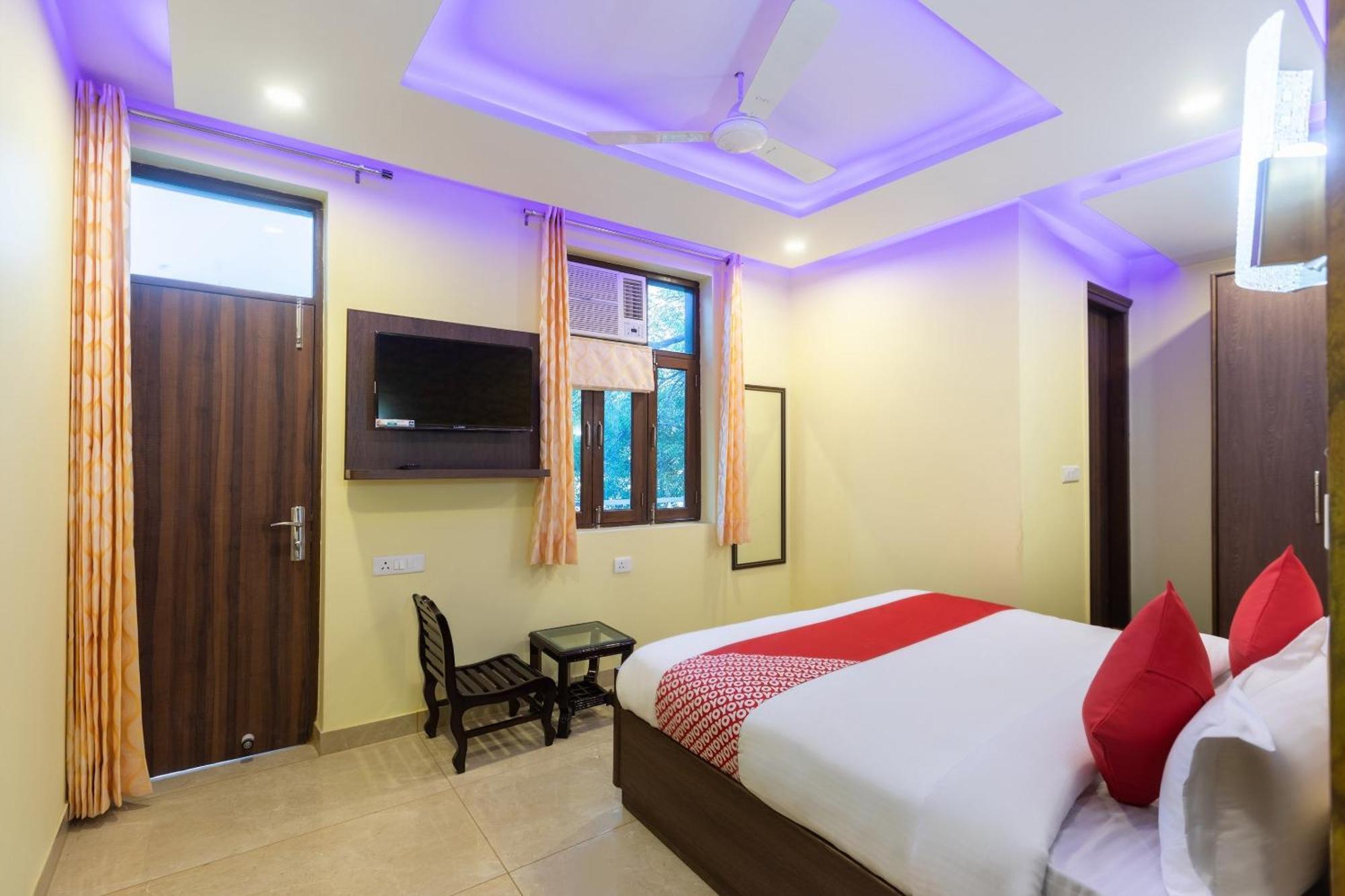 Super Oyo Hotel O Red Stone Inn Нью-Дели Экстерьер фото